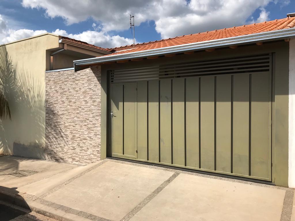 Casa à venda com 3 quartos, 250m² - Foto 2