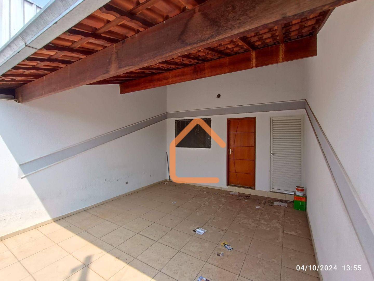 Casa à venda com 2 quartos, 87m² - Foto 1