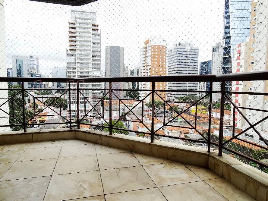 Apartamento para alugar com 3 quartos, 260m² - Foto 4