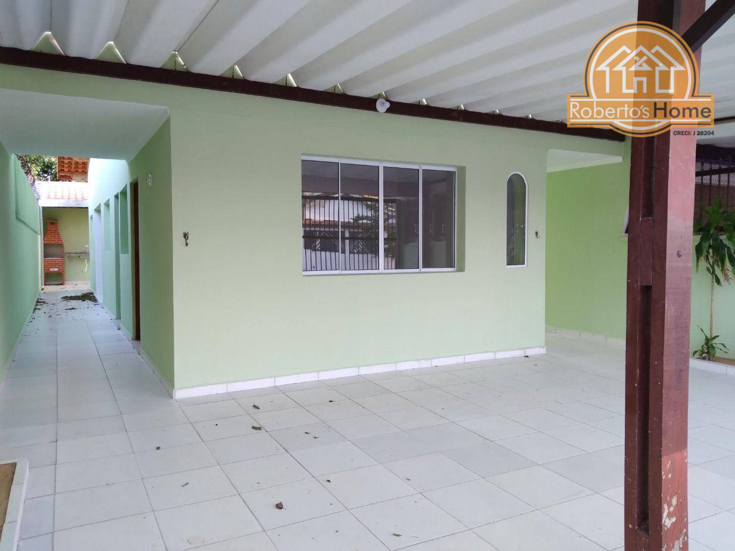 Casa à venda com 2 quartos, 111m² - Foto 1