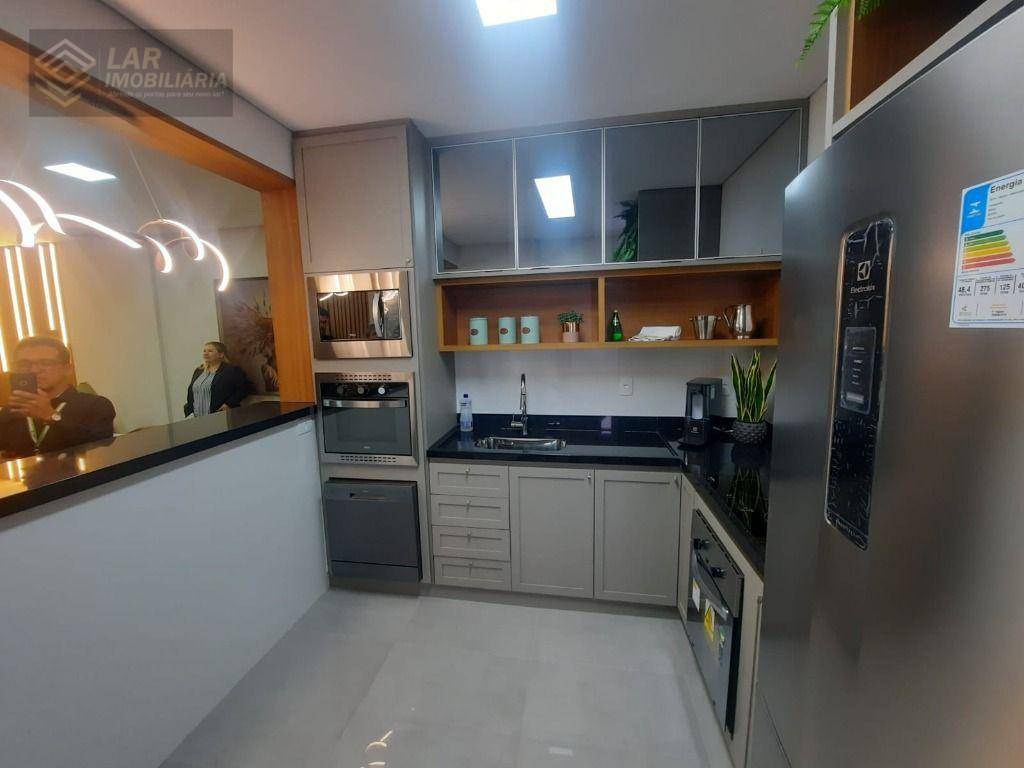 Apartamento à venda com 3 quartos, 132m² - Foto 17