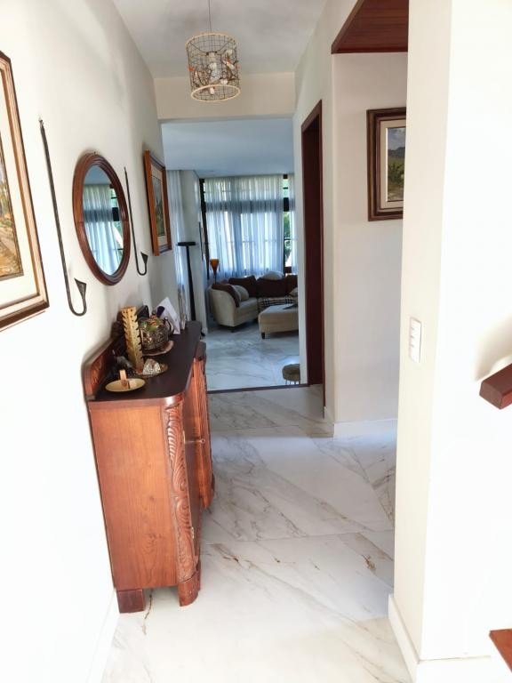 Casa à venda com 3 quartos, 400m² - Foto 8