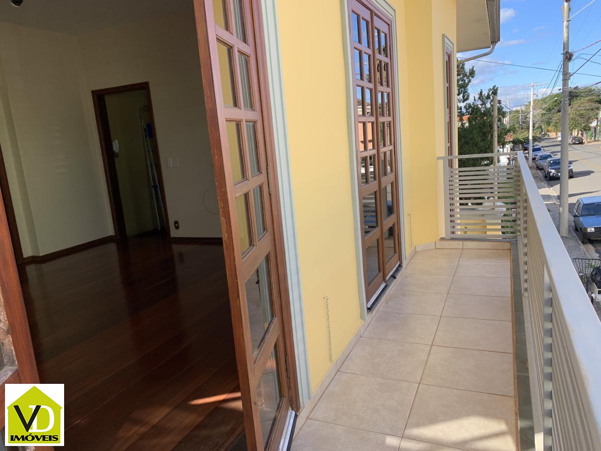 Sobrado à venda com 3 quartos, 240m² - Foto 14