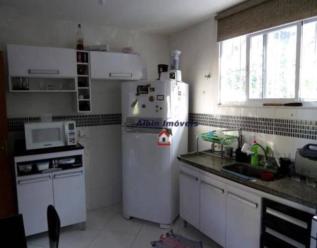 Casa à venda com 3 quartos, 110m² - Foto 14