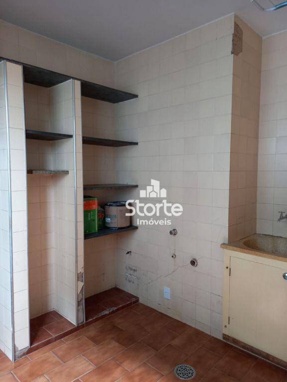 Apartamento à venda com 3 quartos, 142m² - Foto 12