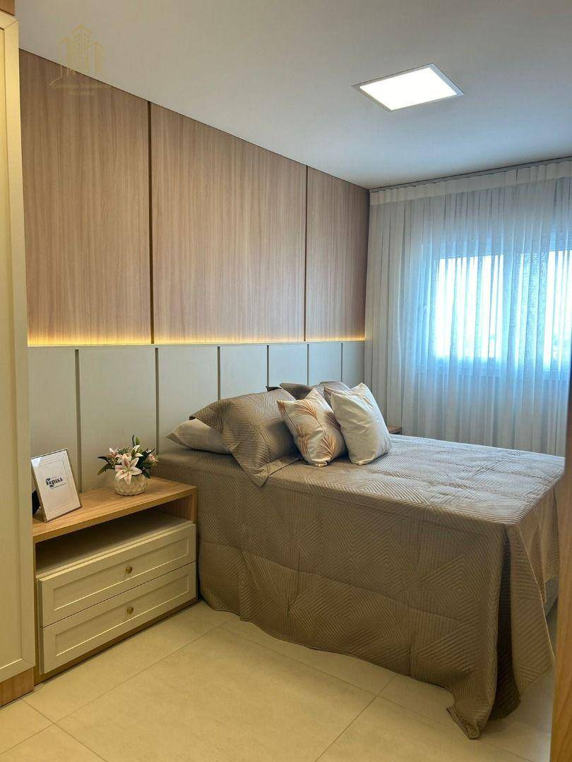 Apartamento à venda com 2 quartos, 66m² - Foto 11