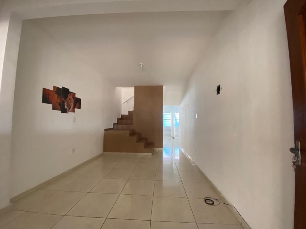 Casa à venda com 2 quartos, 83m² - Foto 6