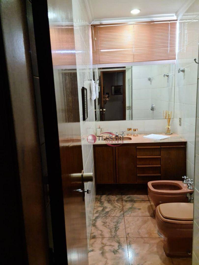 Apartamento à venda e aluguel com 3 quartos, 210m² - Foto 32