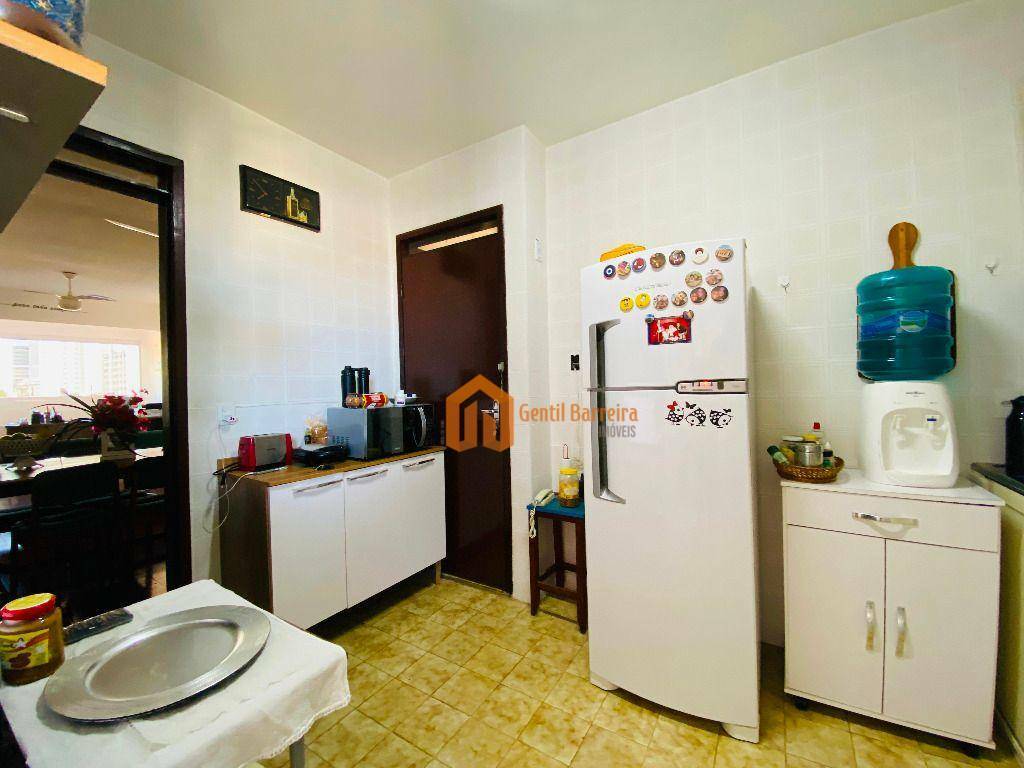 Apartamento à venda com 3 quartos, 113m² - Foto 7