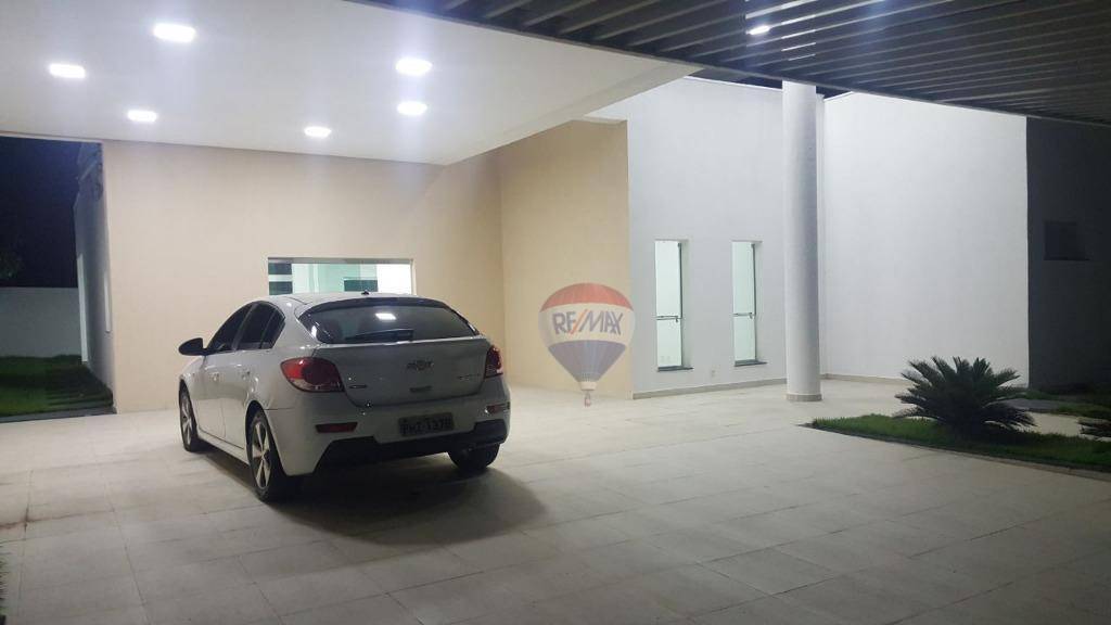 Casa à venda com 4 quartos, 340m² - Foto 2