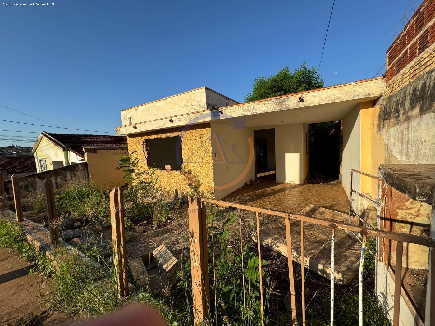 Casa à venda com 2 quartos, 267m² - Foto 2
