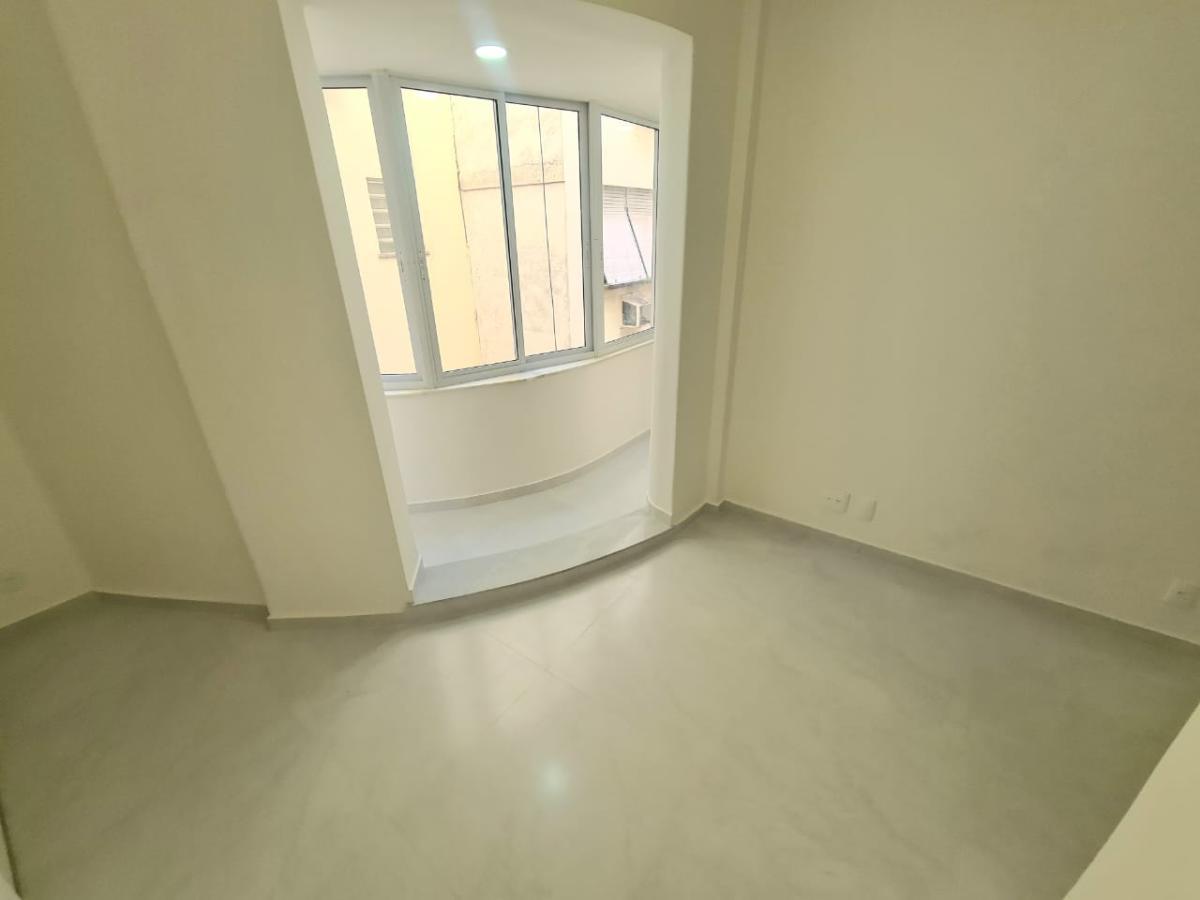 Apartamento à venda com 1 quarto, 40m² - Foto 3