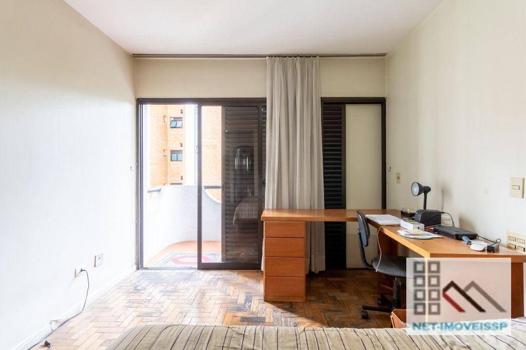 Apartamento à venda com 4 quartos, 246m² - Foto 39