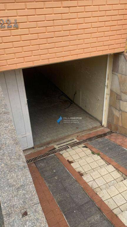 Casa à venda e aluguel com 3 quartos, 244m² - Foto 18