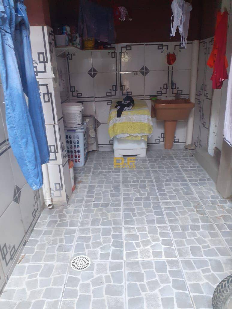 Casa à venda com 5 quartos, 1m² - Foto 17