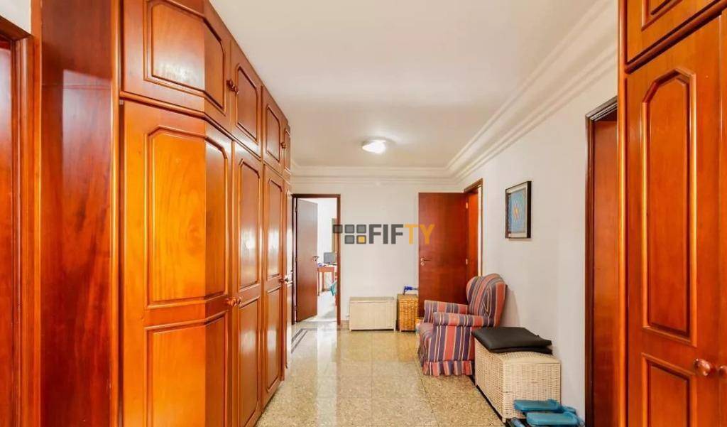 Apartamento à venda com 4 quartos, 236m² - Foto 6