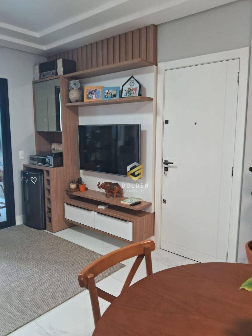 Apartamento à venda com 3 quartos, 109m² - Foto 3