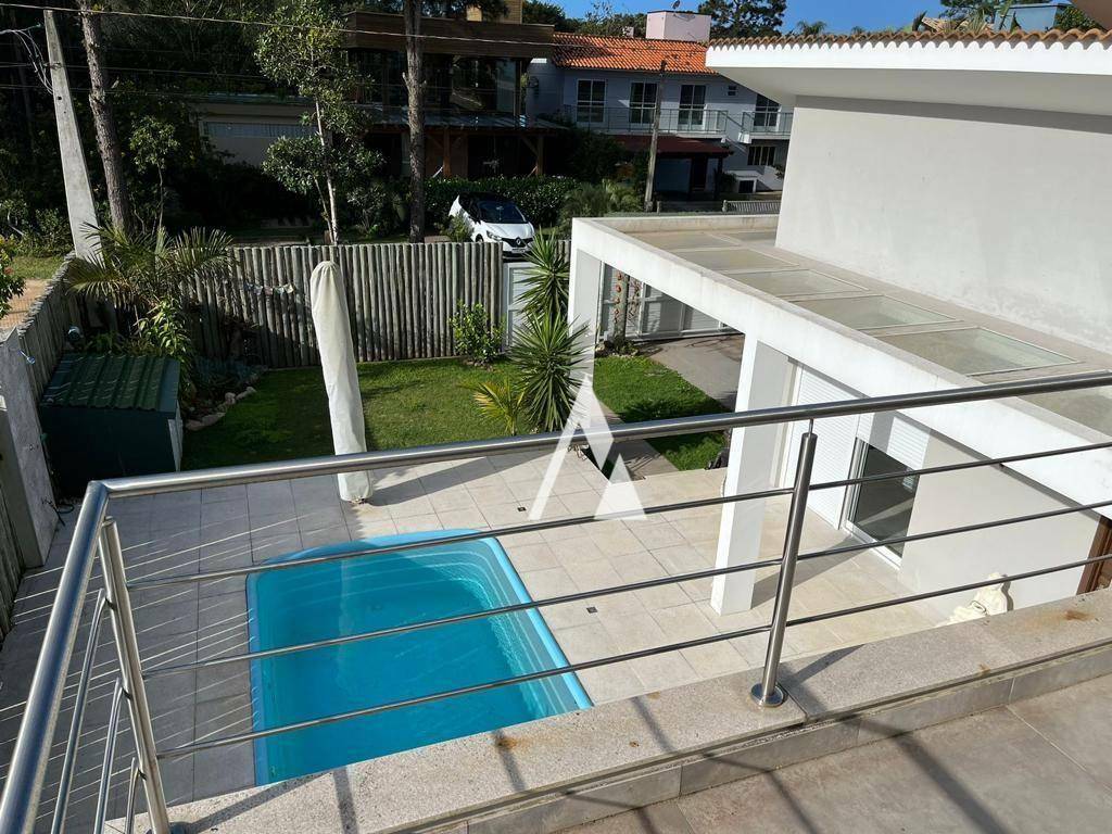 Casa de Condomínio à venda com 3 quartos, 225m² - Foto 28