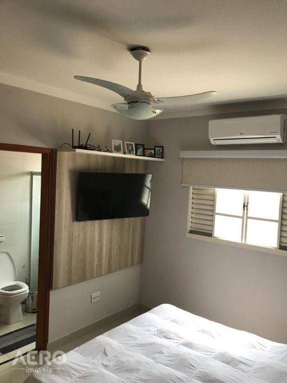 Casa à venda com 3 quartos, 125m² - Foto 12