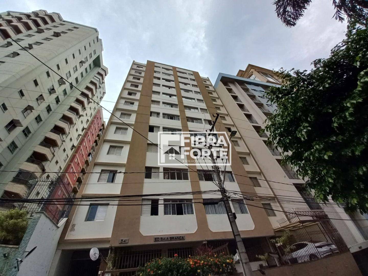 Apartamento para alugar com 2 quartos, 70m² - Foto 1