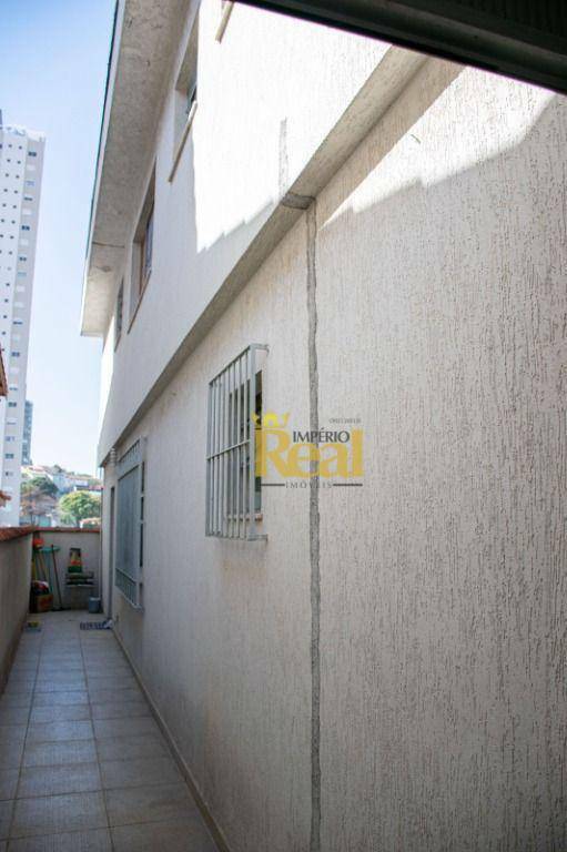 Sobrado à venda com 3 quartos, 300m² - Foto 3