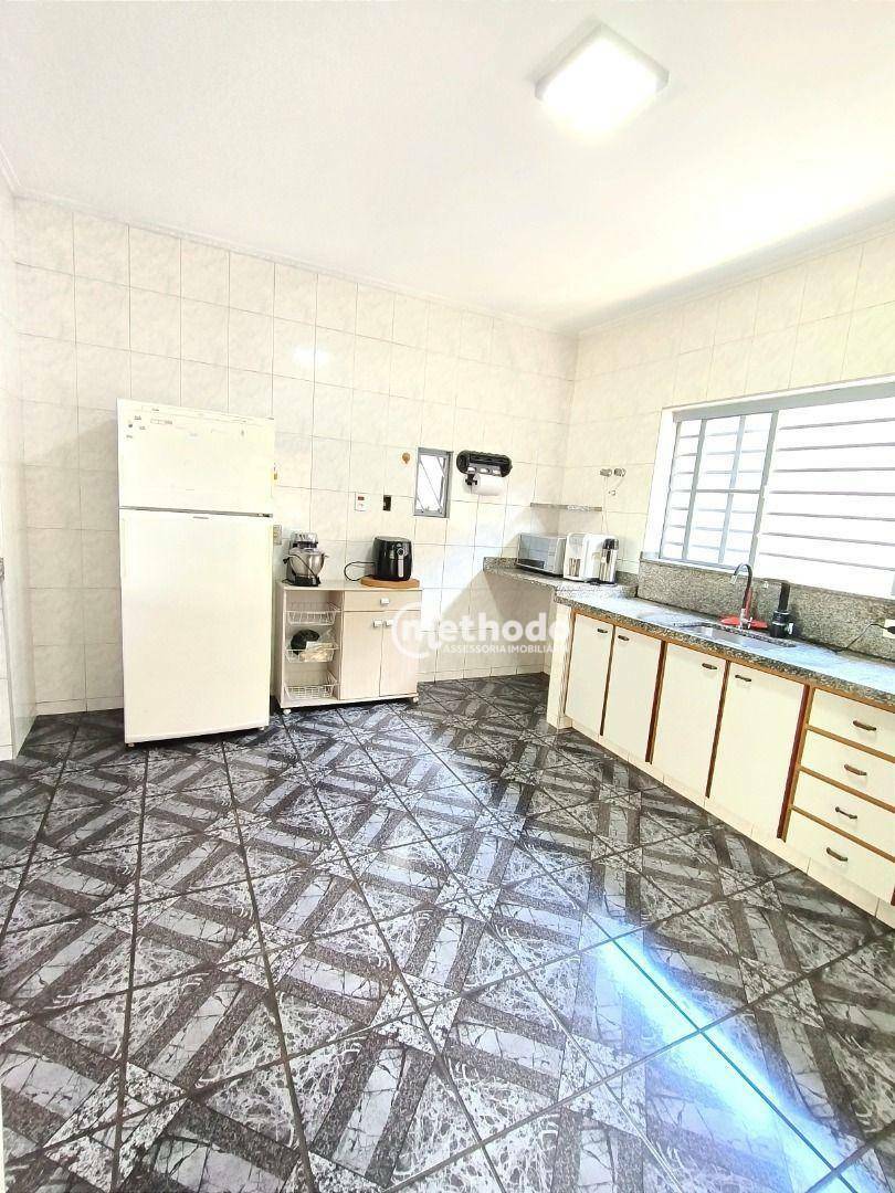 Casa à venda com 3 quartos, 200m² - Foto 7