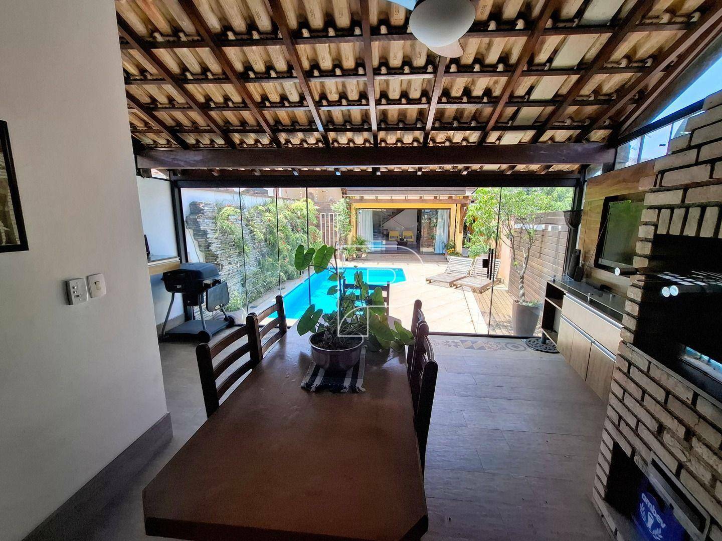 Casa de Condomínio à venda com 4 quartos, 240m² - Foto 42