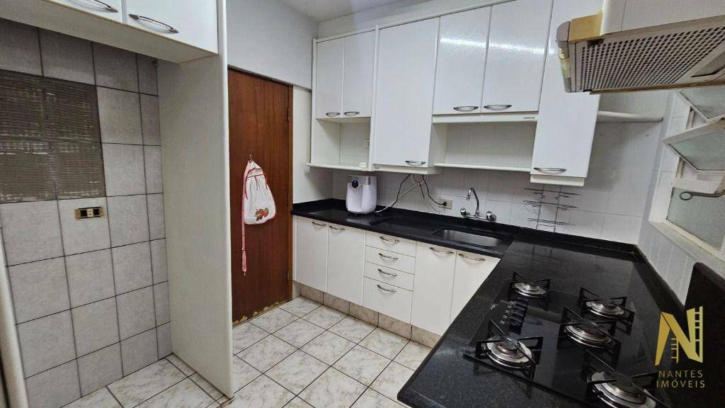 Apartamento à venda com 3 quartos, 94m² - Foto 17