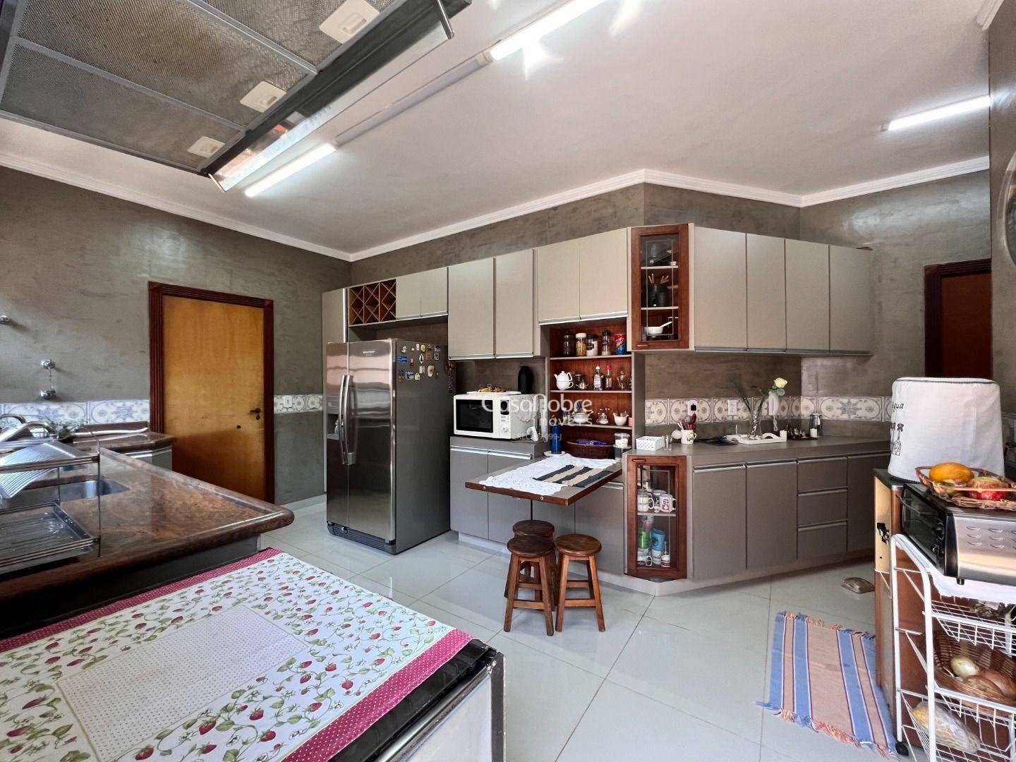 Casa de Condomínio à venda com 4 quartos, 600m² - Foto 19