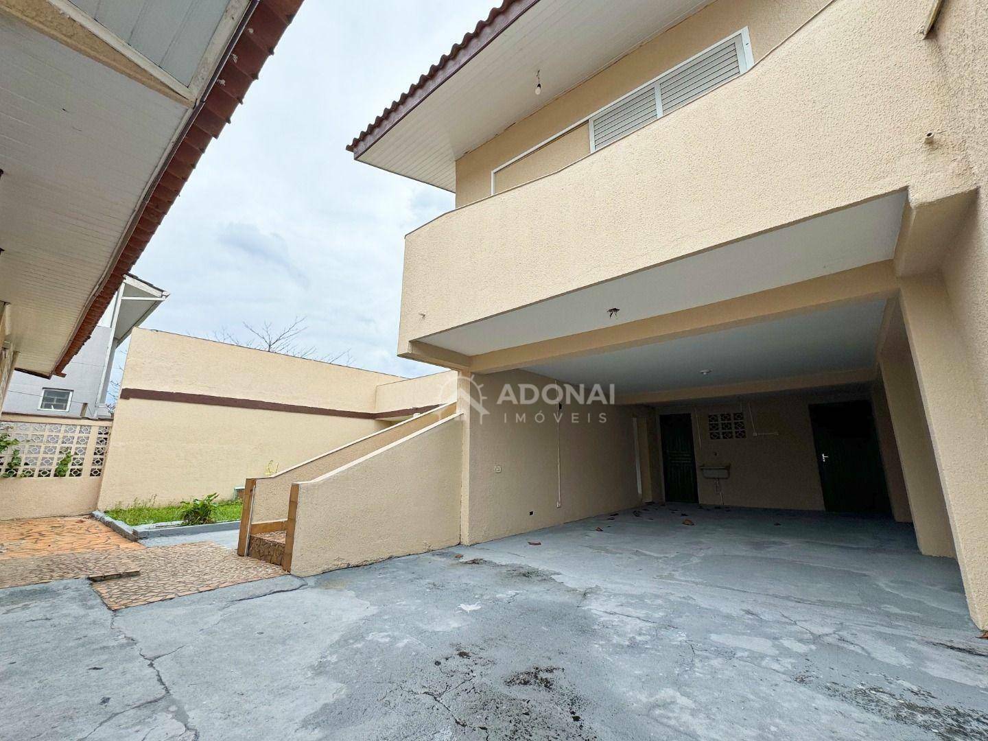 Casa à venda com 5 quartos, 210m² - Foto 17