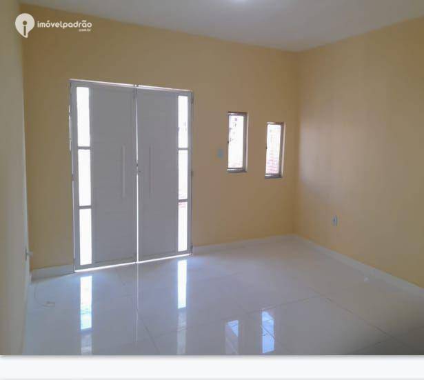 Casa à venda com 2 quartos, 120m² - Foto 2