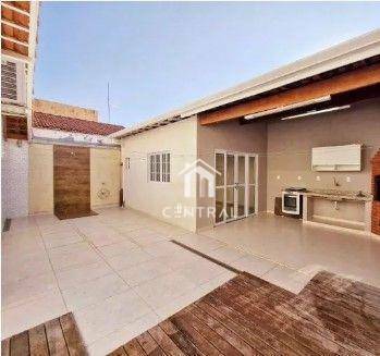 Casa à venda com 2 quartos, 154m² - Foto 1