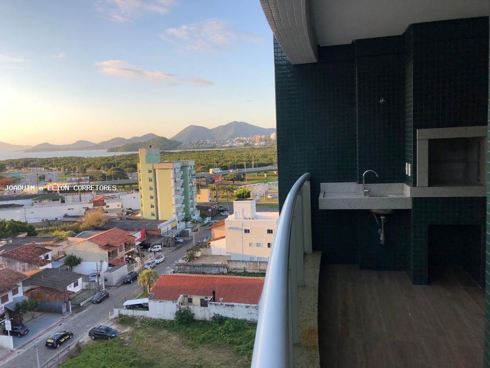 Apartamento à venda com 3 quartos, 91m² - Foto 2