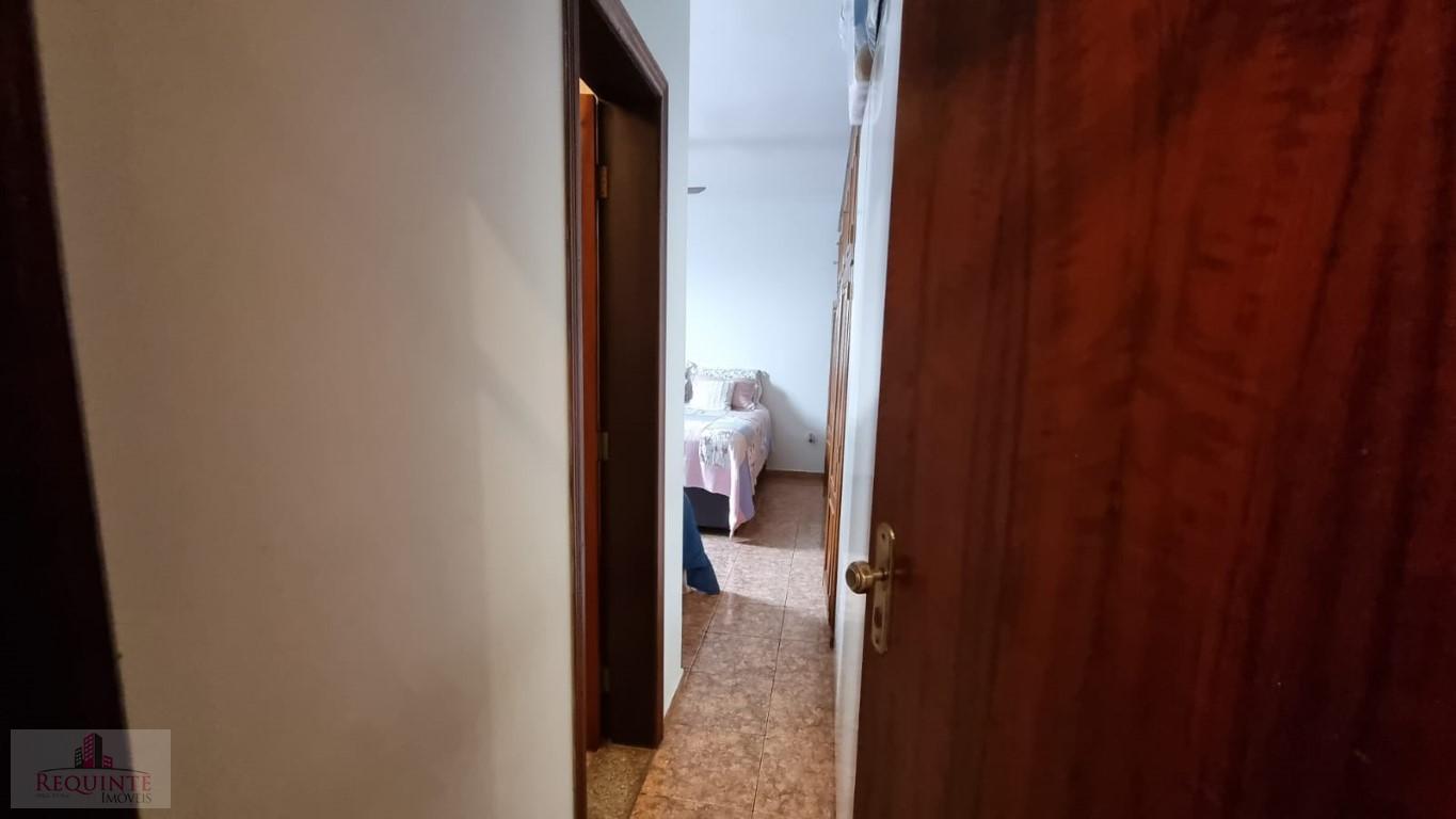 Casa à venda com 3 quartos, 230m² - Foto 23