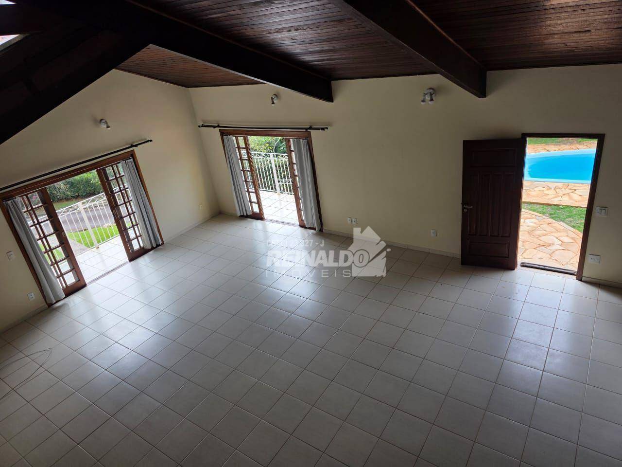 Casa de Condomínio para alugar com 3 quartos, 250m² - Foto 59