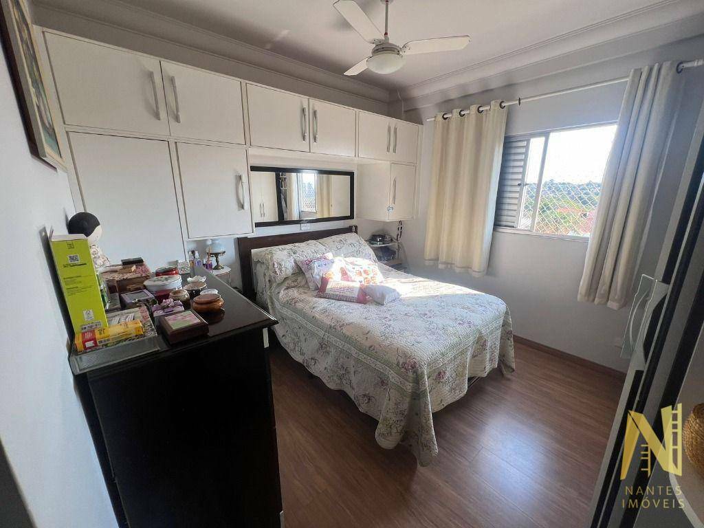 Apartamento à venda com 3 quartos, 96m² - Foto 11