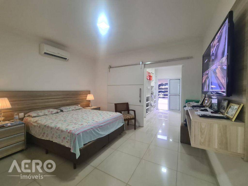 Casa à venda com 3 quartos, 230m² - Foto 17