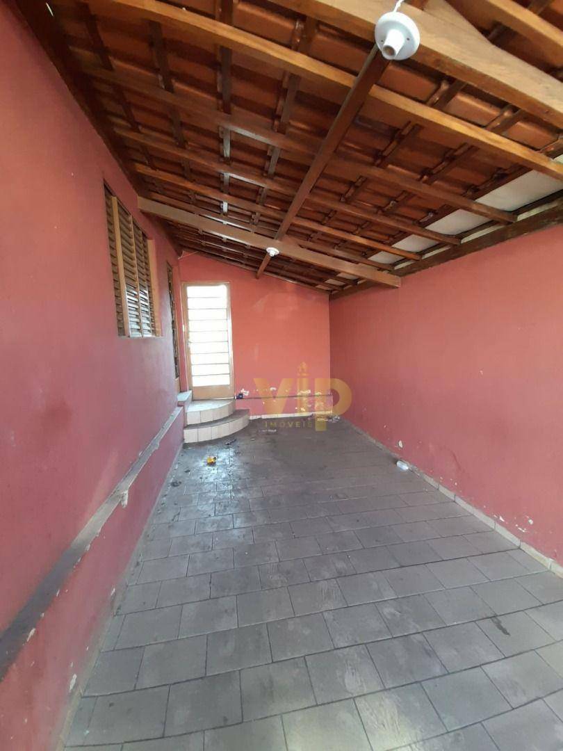 Casa à venda com 3 quartos, 300M2 - Foto 1