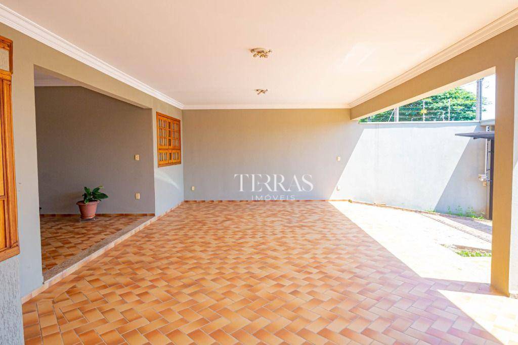 Casa à venda com 4 quartos, 300m² - Foto 32