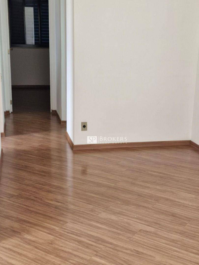 Apartamento à venda com 3 quartos, 75m² - Foto 4