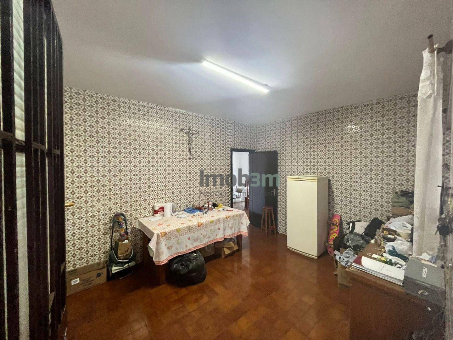 Casa à venda com 4 quartos, 210m² - Foto 11