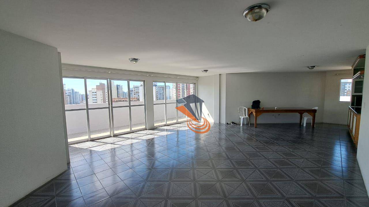 Apartamento à venda com 2 quartos, 120m² - Foto 25