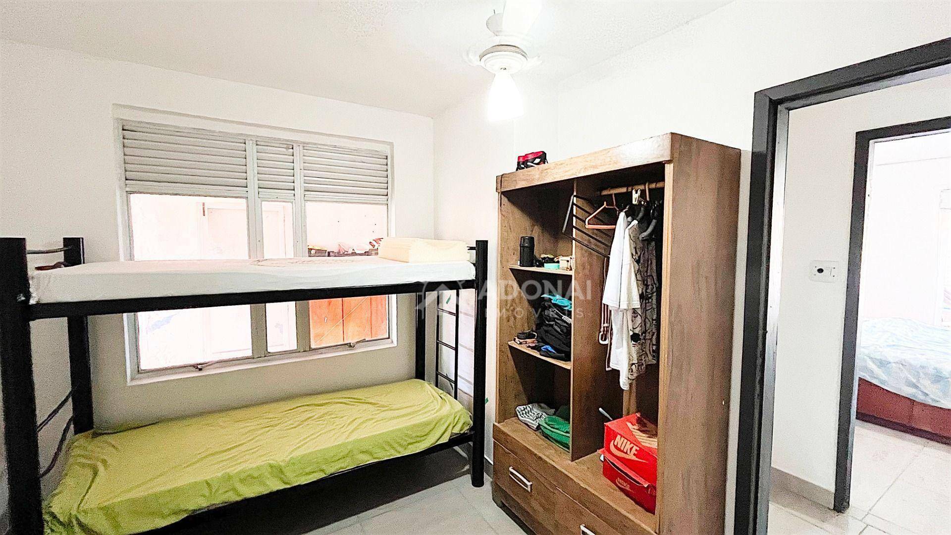 Casa à venda com 6 quartos, 240m² - Foto 25