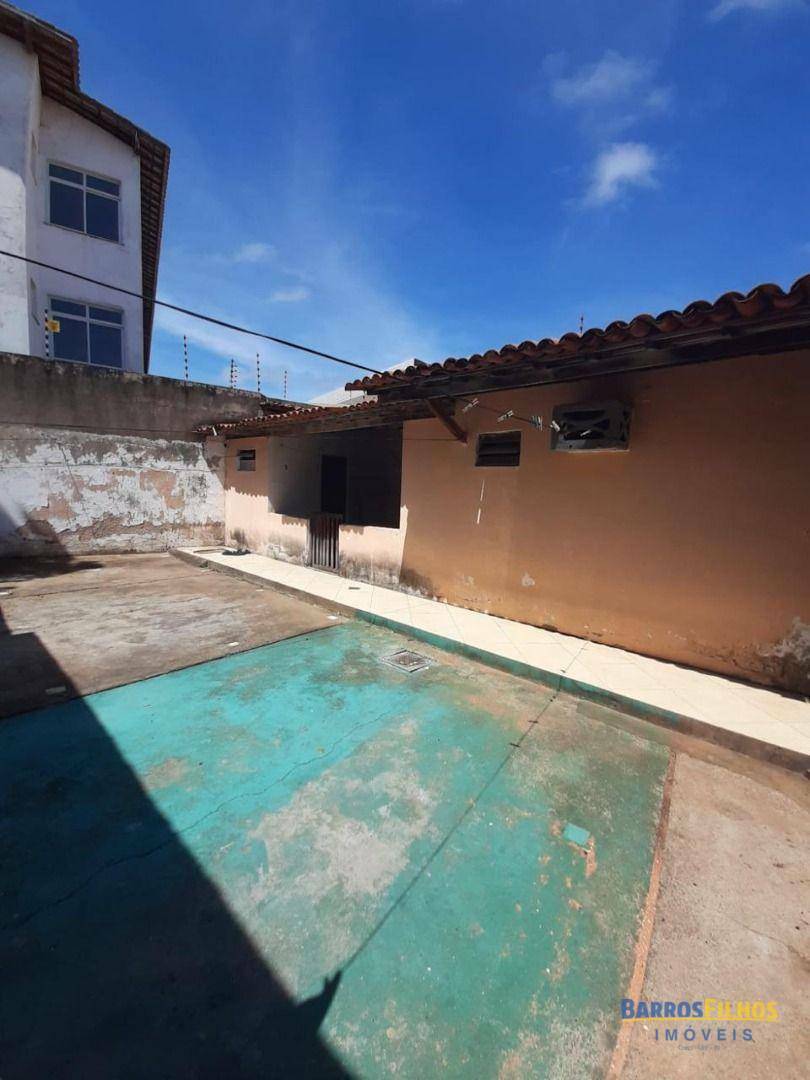 Casa para alugar com 7 quartos, 280M2 - Foto 2