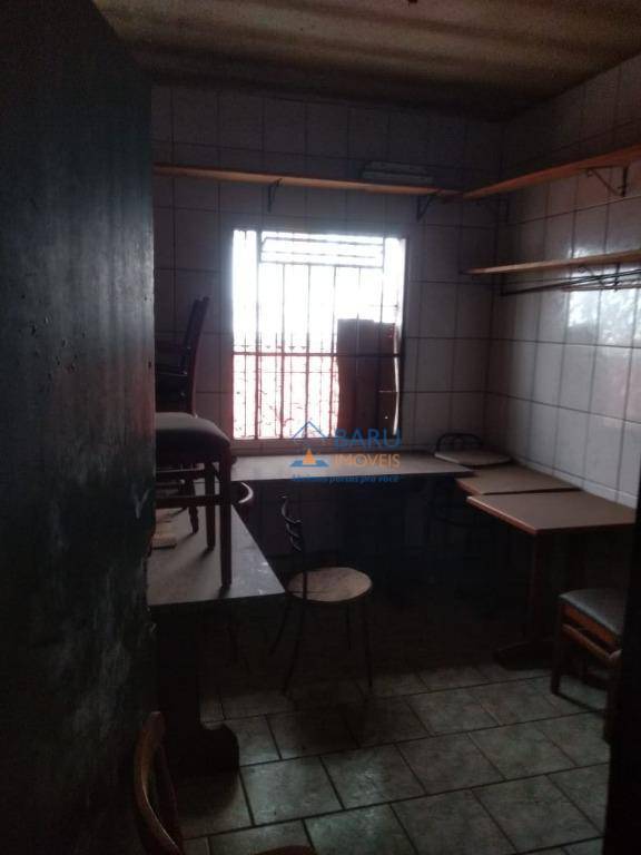 Sobrado para alugar com 7 quartos, 260m² - Foto 6