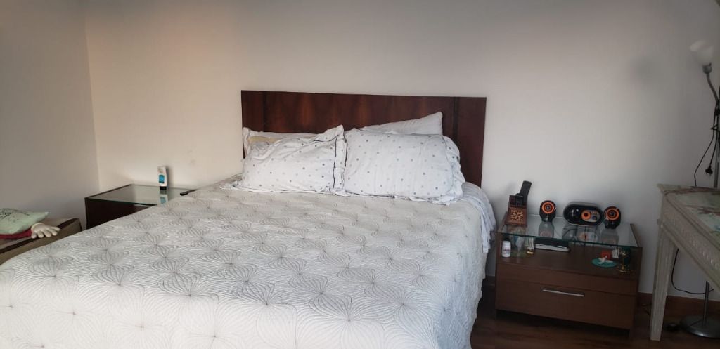 Casa de Condomínio à venda com 4 quartos, 330m² - Foto 18