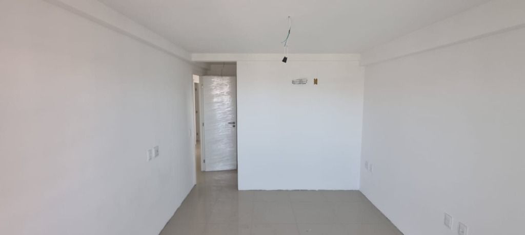 Apartamento à venda com 3 quartos, 151m² - Foto 7