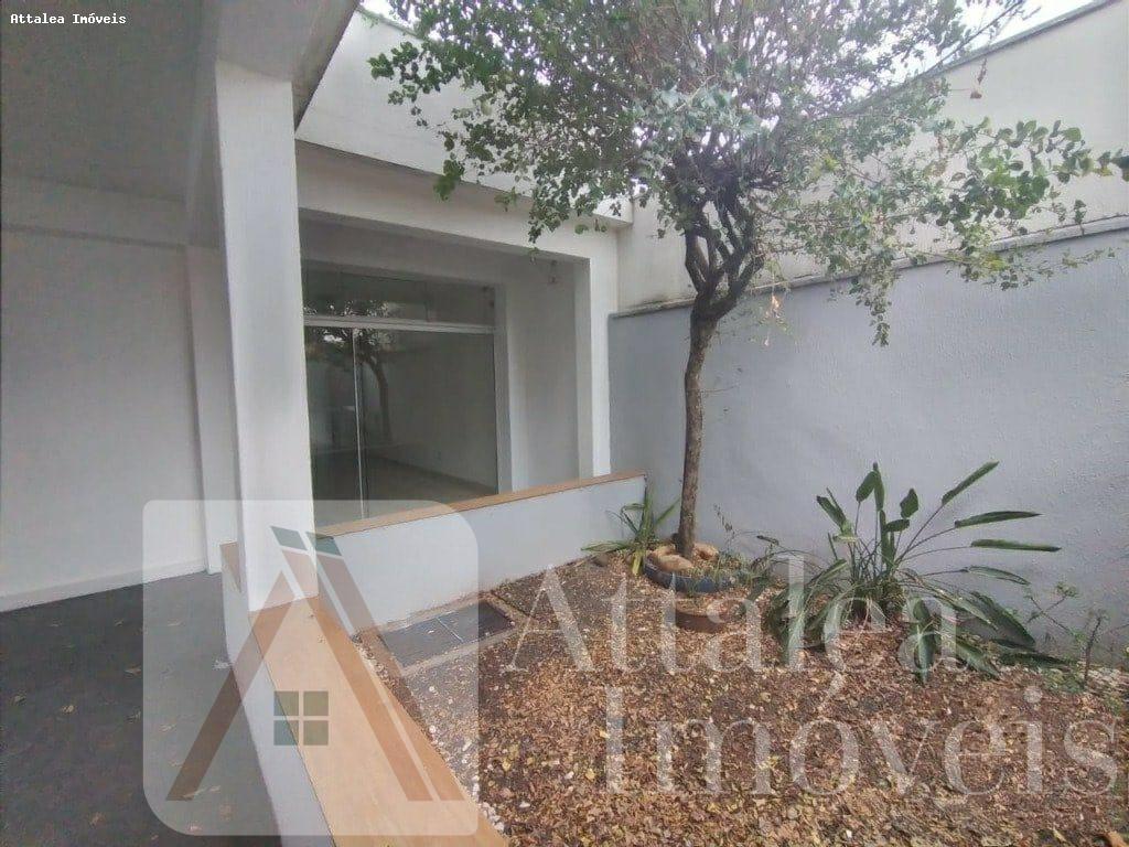 Casa à venda com 3 quartos, 207m² - Foto 4