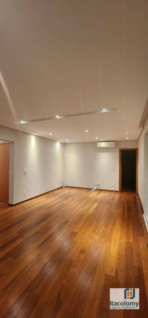 Apartamento à venda com 4 quartos, 156m² - Foto 5