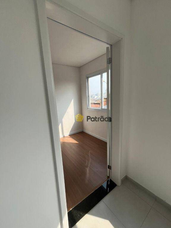 Apartamento à venda com 2 quartos, 41m² - Foto 5